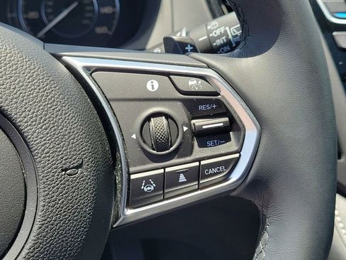 Used 2025 Acura RDX SH-AWD image 31