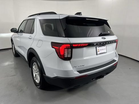 Used 2026 Ford Explorer Active AWD/4WD image 32