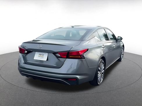 Used 2025 Nissan Altima 2.5 SV image 14