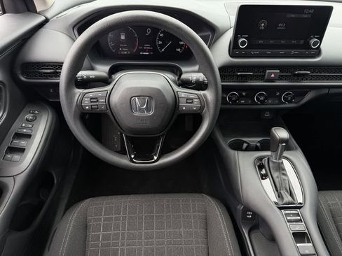 Used 2025 Honda HR-V LX image 11