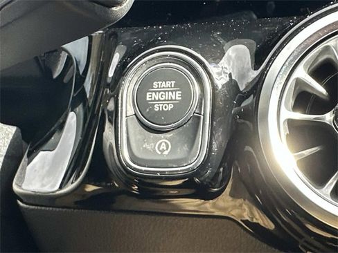 Certified 2022 Mercedes-Benz GLA 250 4MATIC image 26