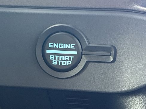 New 2025 Ford Bronco 4-Door image 5