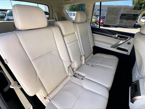 Used 2021 Lexus GX 460 Luxury image 16