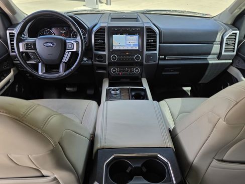Used 2019 Ford Expedition Platinum image 6
