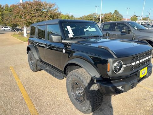New 2025 Ford Bronco Big Bend w/ Black Diamond Package image 16