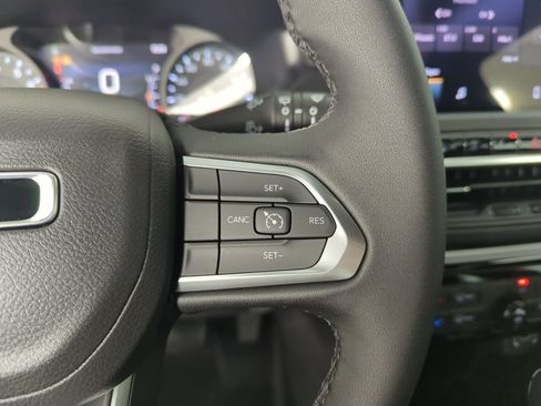 New 2026 Jeep Compass Latitude image 23