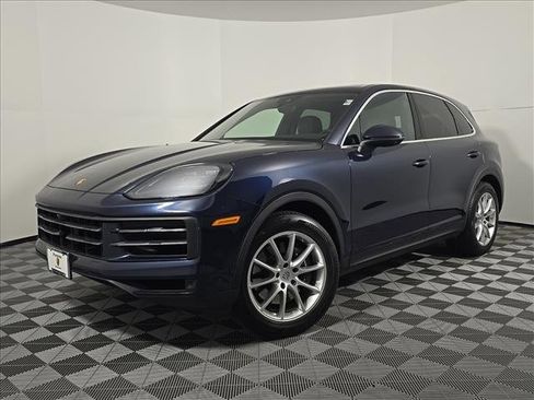 Certified 2024 Porsche Cayenne image 1