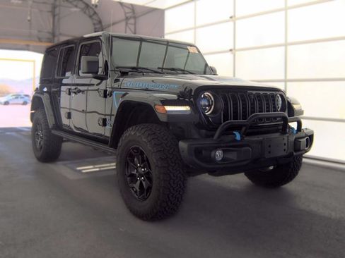 Used 2023 Jeep Wrangler Unlimited Rubicon 4xe AWD/4WD image 3