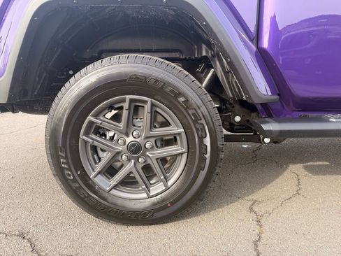 New 2026 Jeep Gladiator Sport image 18