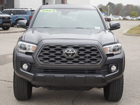 Used 2023 Toyota Tacoma TRD Off-Road image 24