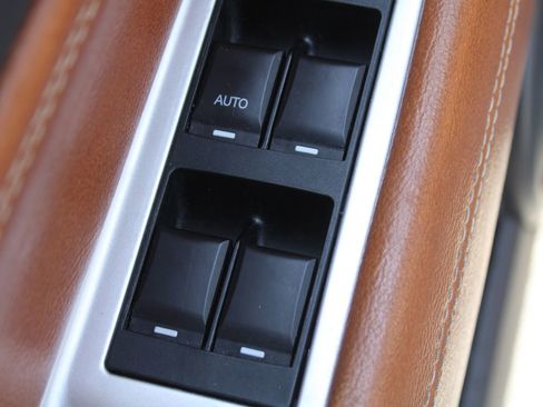 Used 2015 Jeep Compass Limited w/ Sun/Sound Group image 19