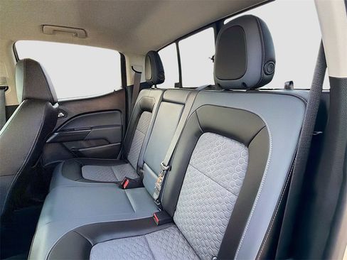 Used 2021 Chevrolet Colorado Z71 image 24