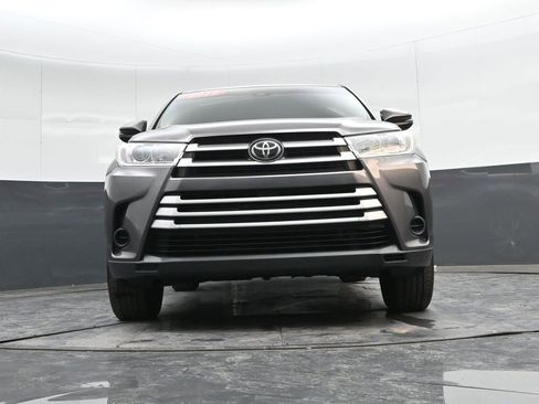 Used 2019 Toyota Highlander LE image 34