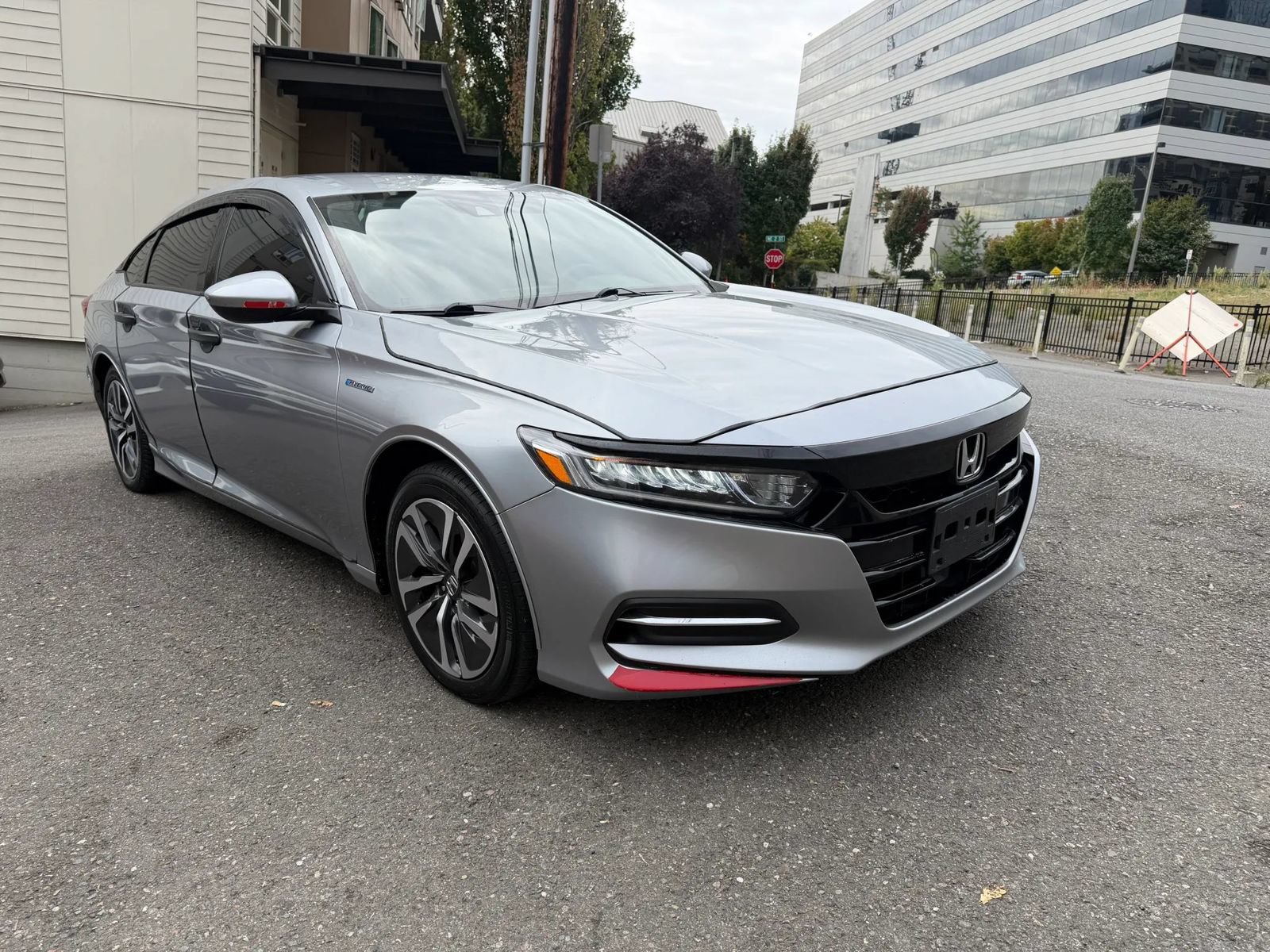 Used 2019 Honda Accord Hybrid image 4