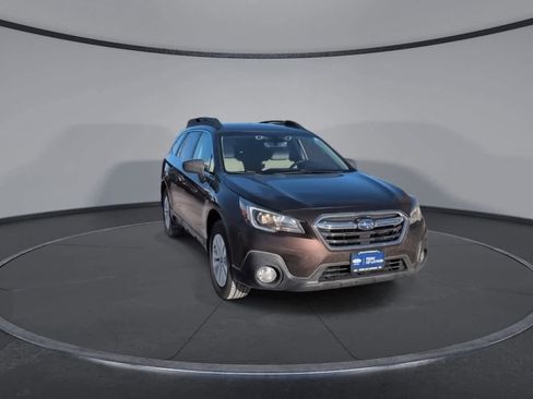 Used 2019 Subaru Outback 2.5i Premium image 2