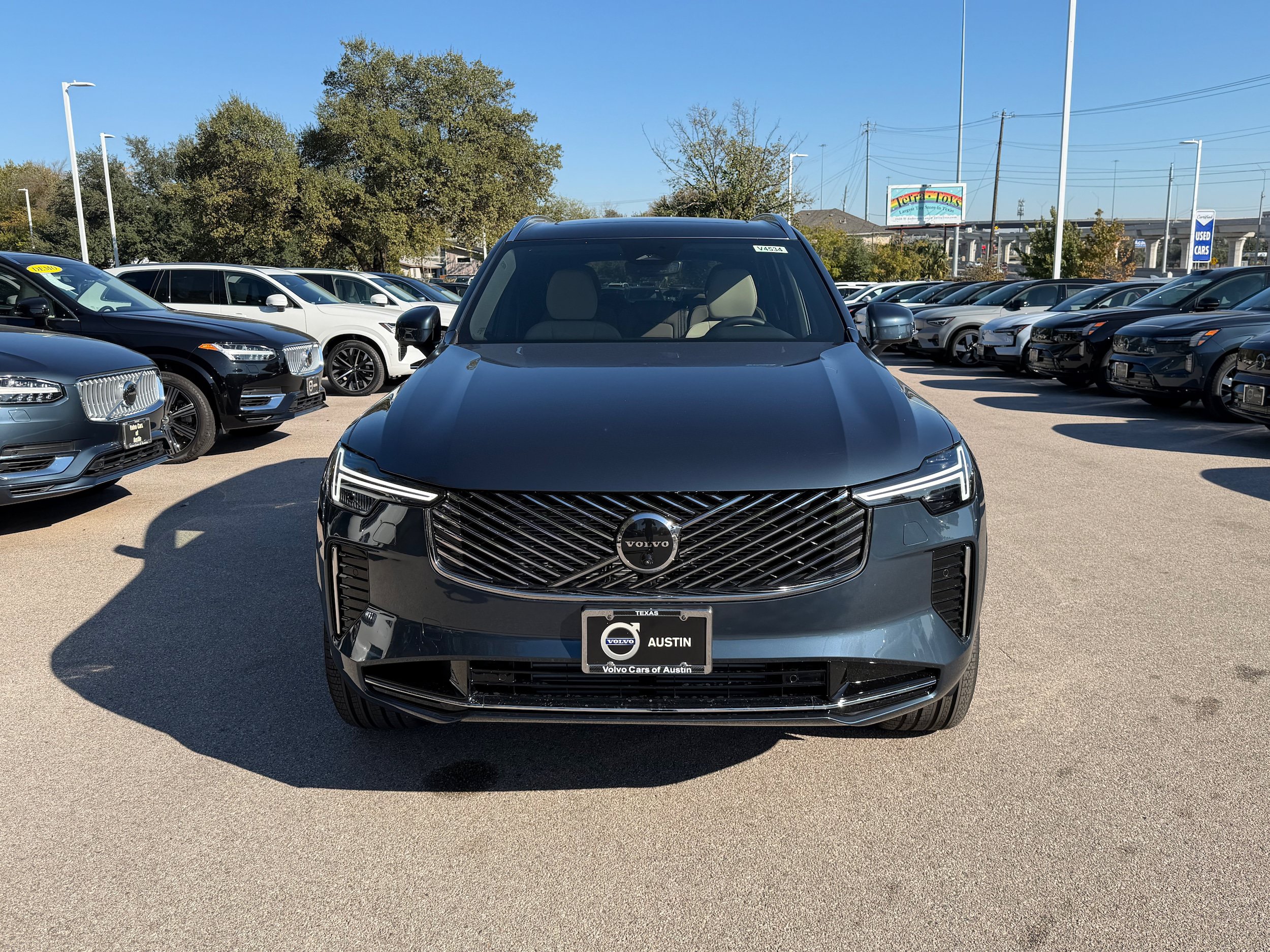New 2026 Volvo XC90 T8 Plus w/ Protection Package Premier AWD/4WD image 6