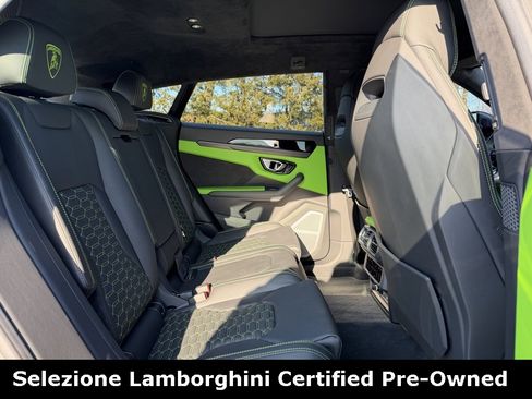 Used 2021 Lamborghini Urus image 36