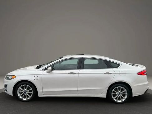 Used 2019 Ford Fusion Energi Titanium image 10