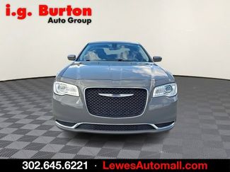 Used 2018 Chrysler 300 Touring RWD video 2