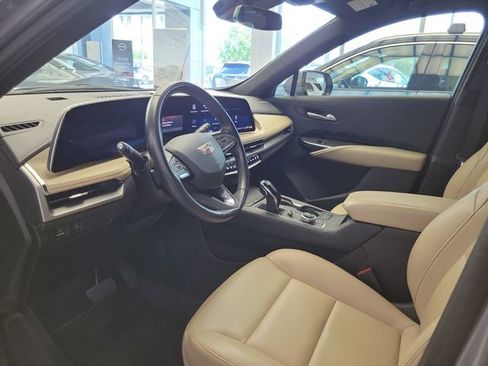 Used 2024 Cadillac XT4 Luxury FWD image 14