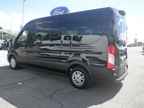 Used 2023 Ford Transit 350 XLT image 3