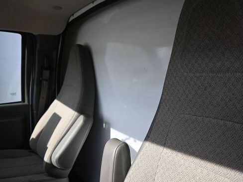 Used 2021 Chevrolet Express 3500 w/ Power Convenience Package RWD image 5