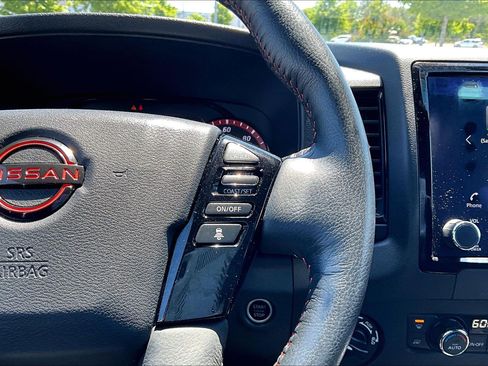 Used 2023 Nissan Frontier PRO-4X w/ Pro Convenience Package AWD/4WD image 13