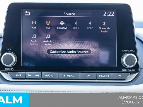 Used 2025 Nissan Rogue SV image 30