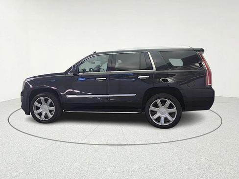 Used 2019 Cadillac Escalade Luxury image 4