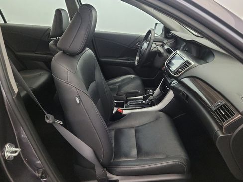 Used 2017 Honda Accord EX-L image 21