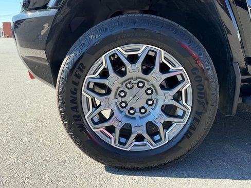 Used 2025 GMC Hummer EV 3X image 12