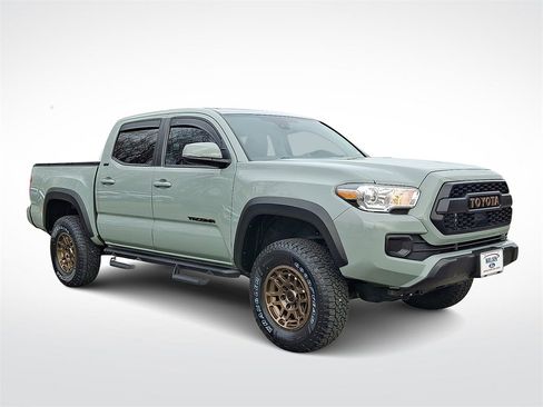 Used 2023 Toyota Tacoma TRD Sport image 1