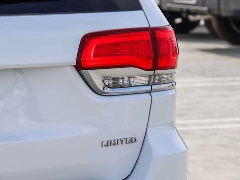 Used 2019 Jeep Grand Cherokee Limited RWD image 9
