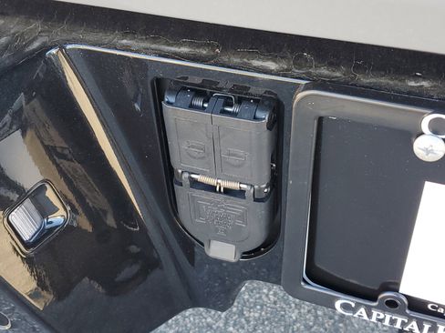 New 2025 GMC Hummer EV 2X image 7