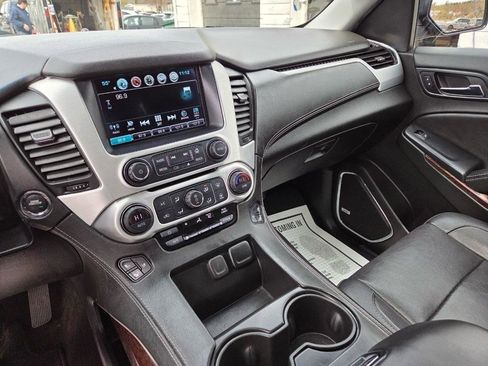 Used 2018 GMC Yukon SLT w/ Open Road Package AWD/4WD image 18