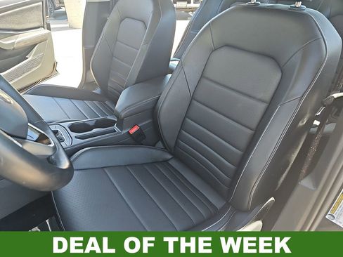 Used 2024 Volkswagen Jetta SE image 14