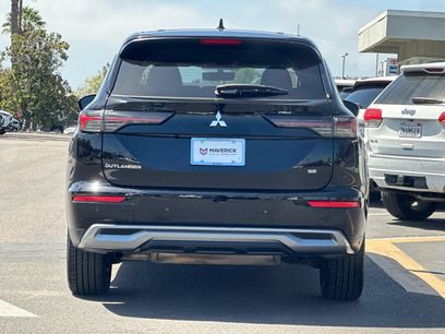 Used 2025 Mitsubishi Outlander SE