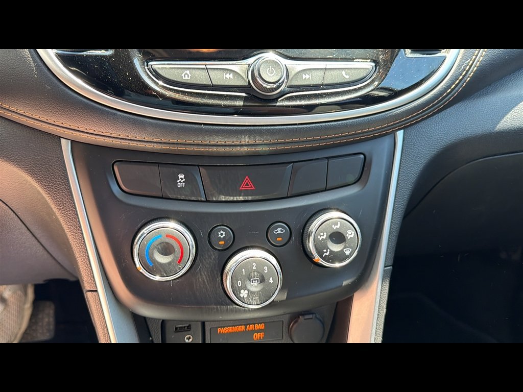 Used 2022 Chevrolet Trax LS w/ Tint and Cruise Package FWD image 19