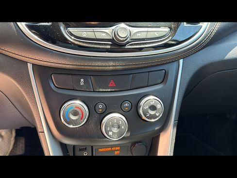 Used 2022 Chevrolet Trax LS w/ Tint and Cruise Package FWD image 19