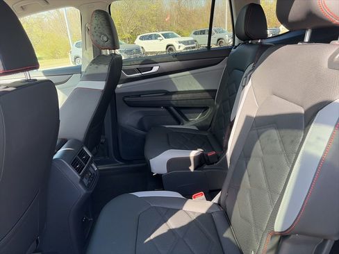 New 2026 Volkswagen Atlas Peak Edition AWD/4WD image 23