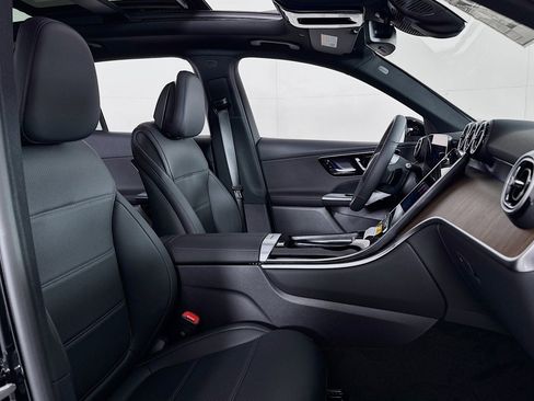 New 2026 Mercedes-Benz GLC 300 4MATIC image 6