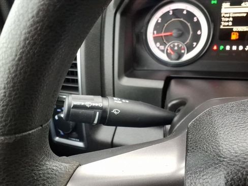 Used 2022 RAM 1500 Classic SLT image 24