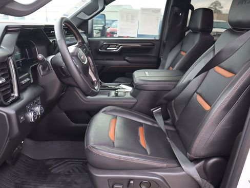 Used 2024 GMC Sierra 2500 AT4 w/ AT4 Premium Plus Package image 15