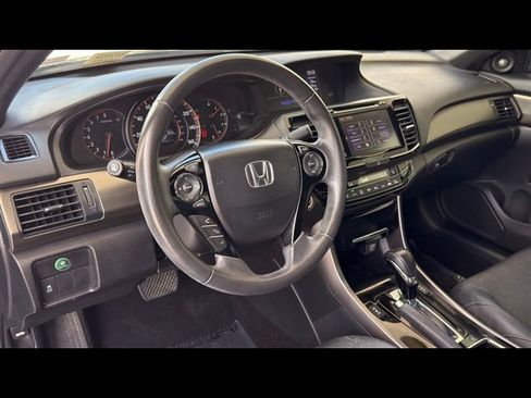 Certified 2017 Honda Accord EX-L image 21