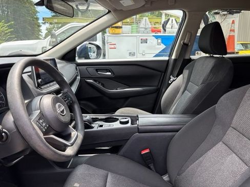 Used 2024 Nissan Rogue SV AWD/4WD image 14