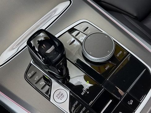 Used 2021 BMW X5 xDrive40i w/ M Sport Package image 17