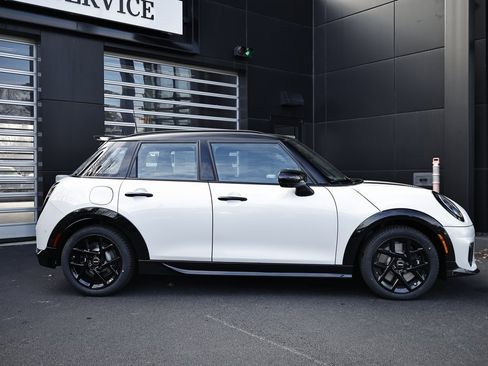 New 2026 MINI Cooper S image 4