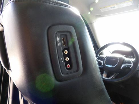 Used 2014 Dodge Durango Citadel w/ Technology Group AWD/4WD image 28