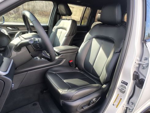 New 2026 Jeep Grand Cherokee Limited AWD/4WD image 17
