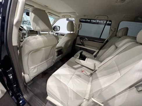 Used 2018 Lexus GX 460 Premium w/ Premium Package image 27